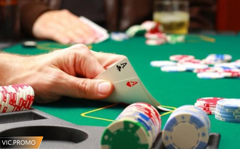 Chiến thuật chơi poker bằng việc quan sát hành động của đối thủ