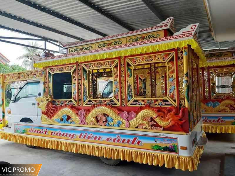 Ngủ thấy gặp xe tang đưa đám